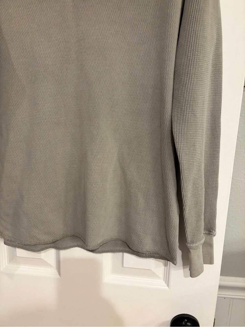 J.Crew Men’s Gray Waffle Knit Henley Shirt Medium Long Sleeve